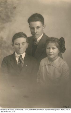 Portrait of Doris McCarthy with her brothers Doug and Kenneth
