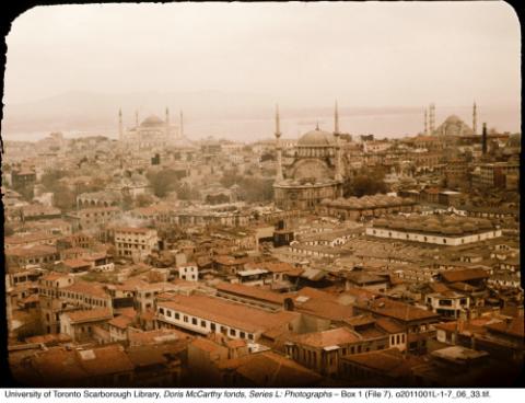 Istanbul skyline showing the Nuruosmaniye Mosque